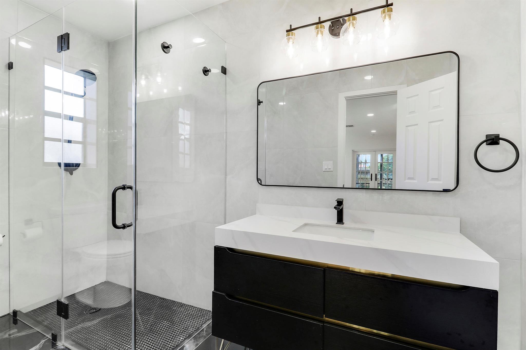 CROMWELL ESTATES II - Residential Lease