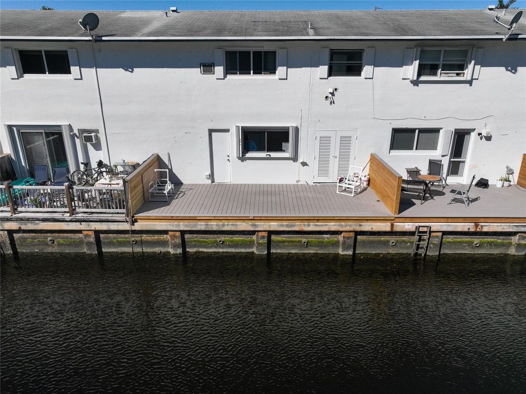 Photo of 1814 E Oakland Park Boulevard #77, Fort Lauderdale, FL 33306 (MLS # F10552492)