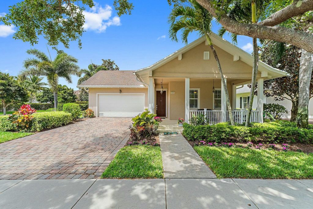 Photo of 2628 W Community Drive, Jupiter, FL 33458 (MLS # R11077765)