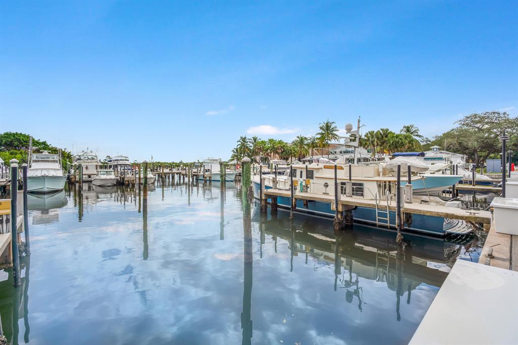 Jonathan's Landing Marina Condo - Land