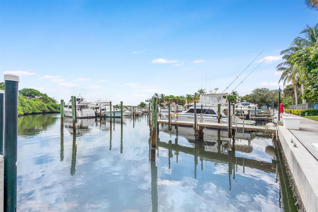 Jonathan's Landing Marina Condo - Land