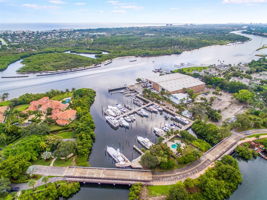 Jonathan's Landing Marina Condo - Land