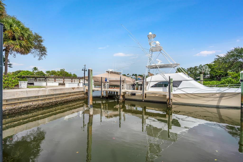 Jonathan's Landing Marina Condo - Land