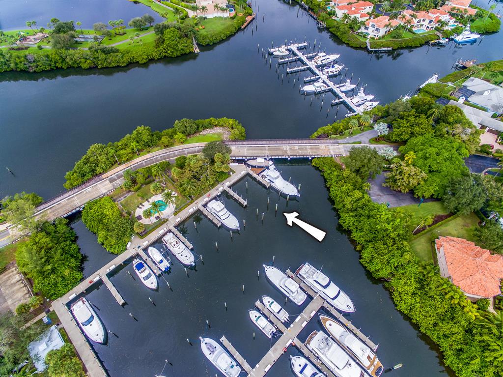 Jonathan's Landing Marina Condo - Land