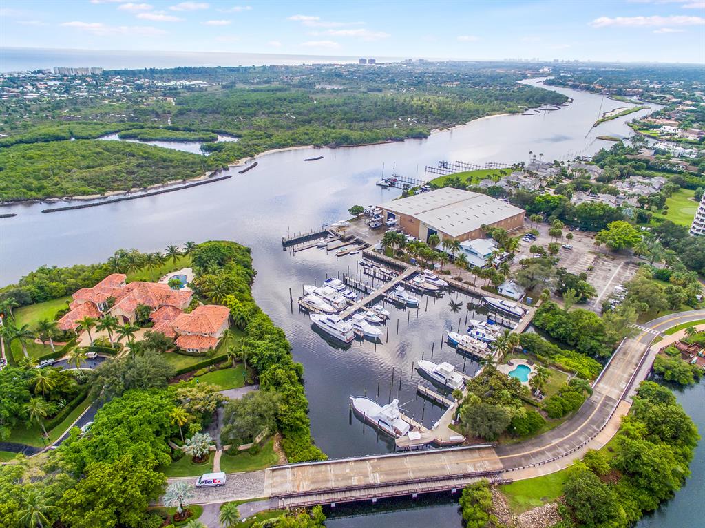 Jonathan's Landing Marina Condo - Land