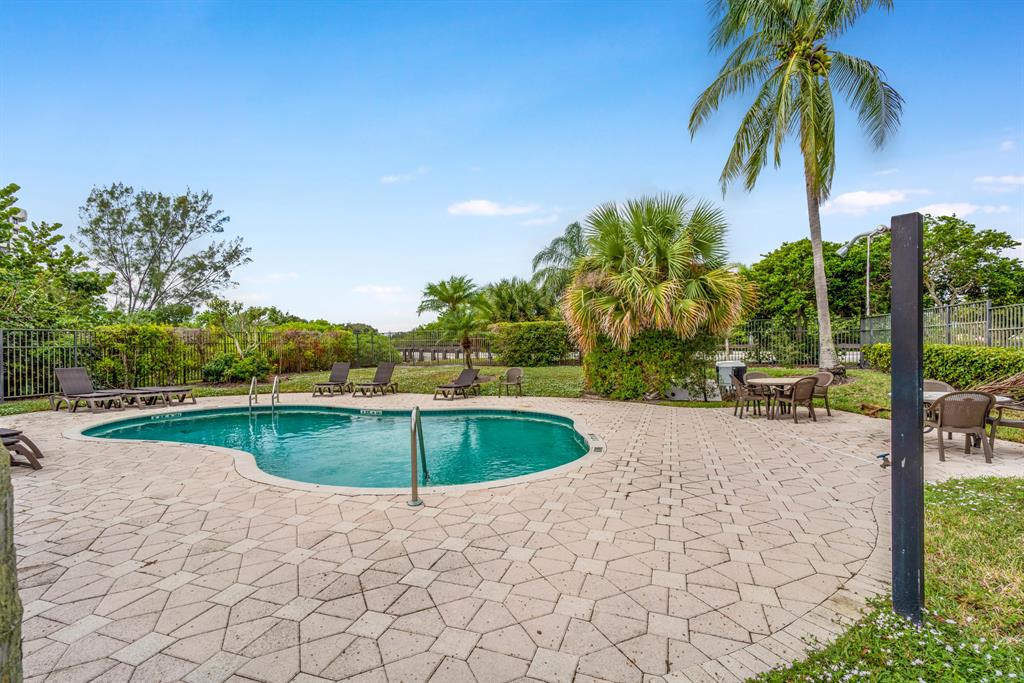 Jonathan's Landing Marina Condo - Land