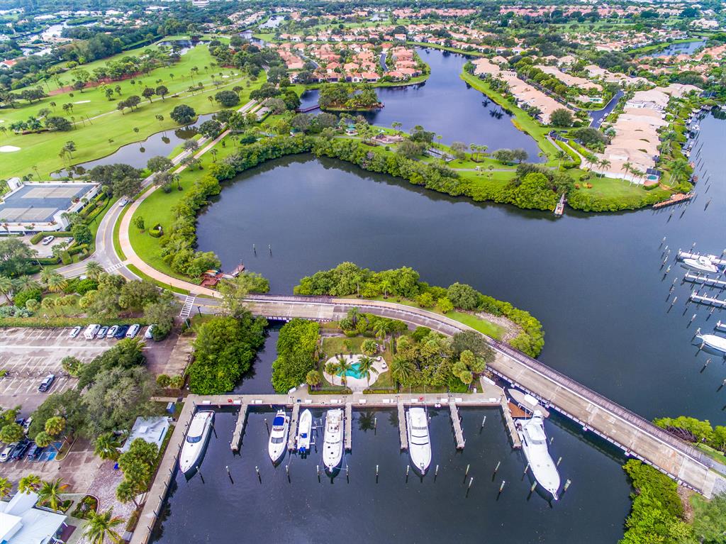 Jonathan's Landing Marina Condo - Land