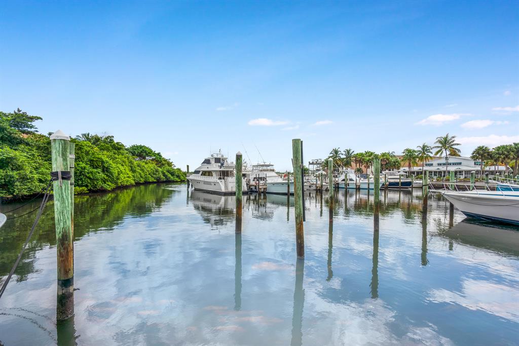 Jonathan's Landing Marina Condo - Land