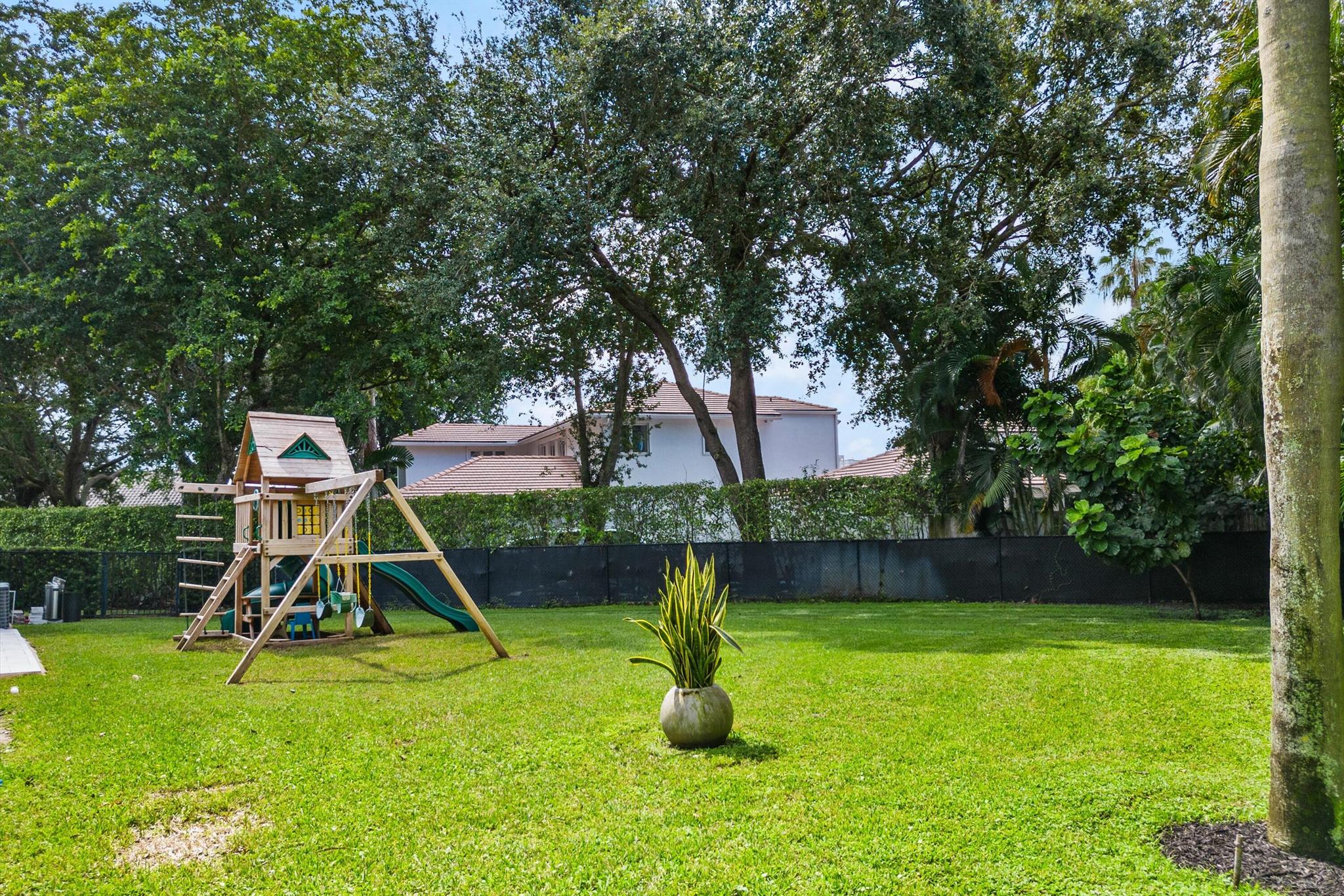 WOODFIELD HUNT CLUB II - Residential