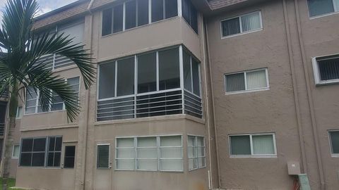 Condominium in Palm Springs FL 721 Lori Drive Dr 15.jpg