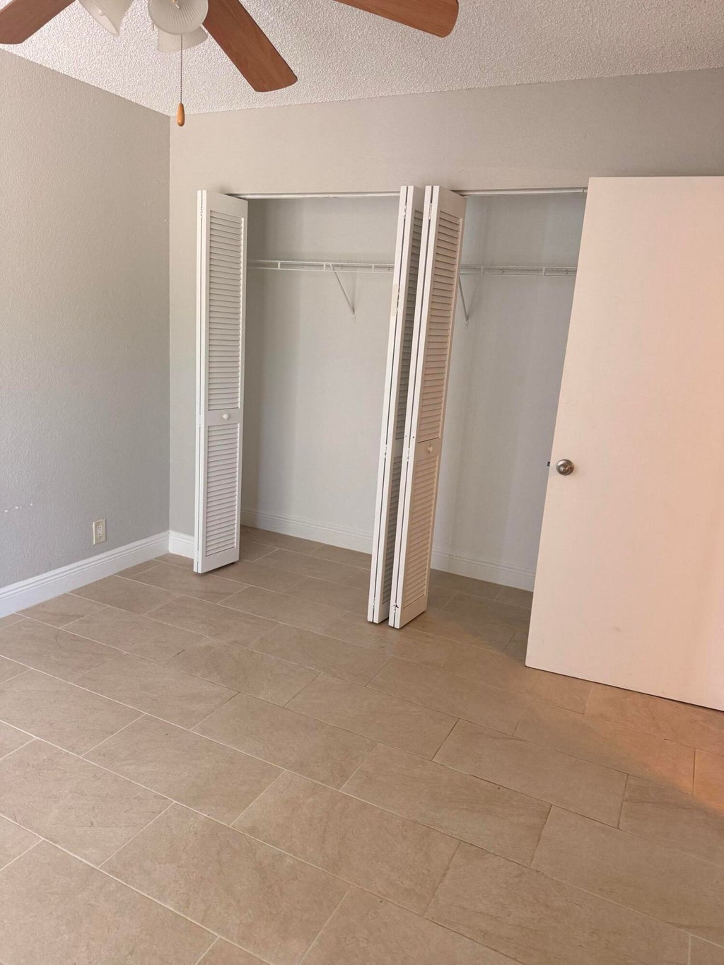 Photo of 1440 LAKE CRYSTAL Drive #H, West Palm Beach, FL 33411 (MLS # B26068925)
