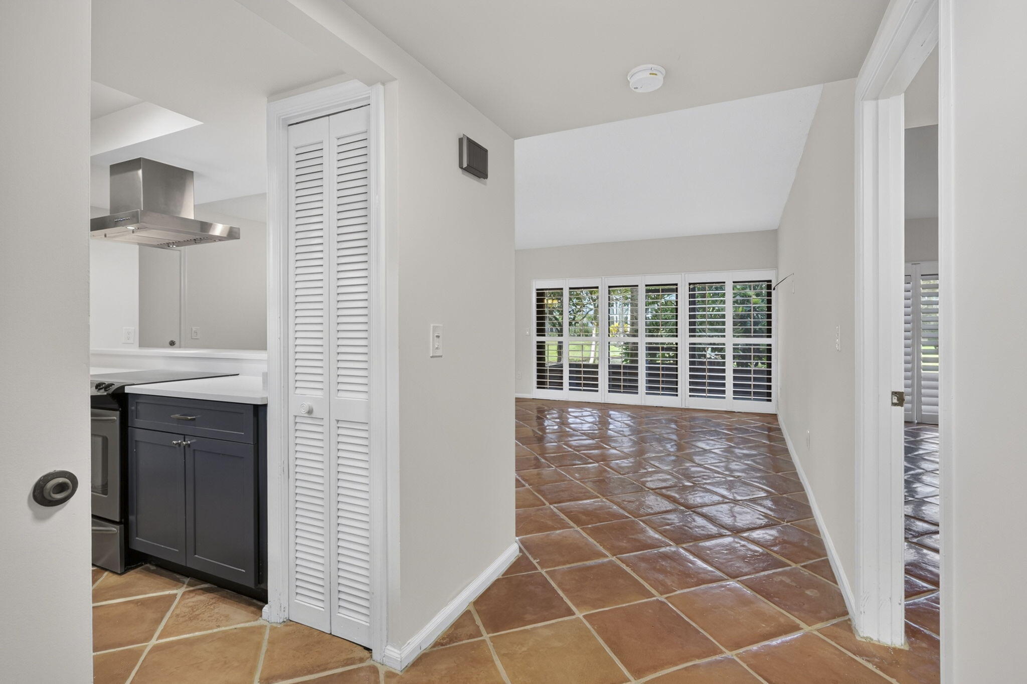 11863 Wimbledon Circle 416