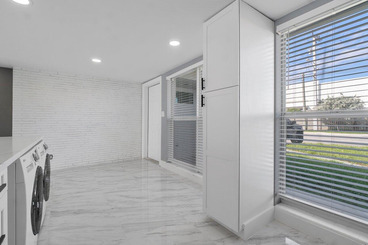 FAIR WAY PARK - Residential Income