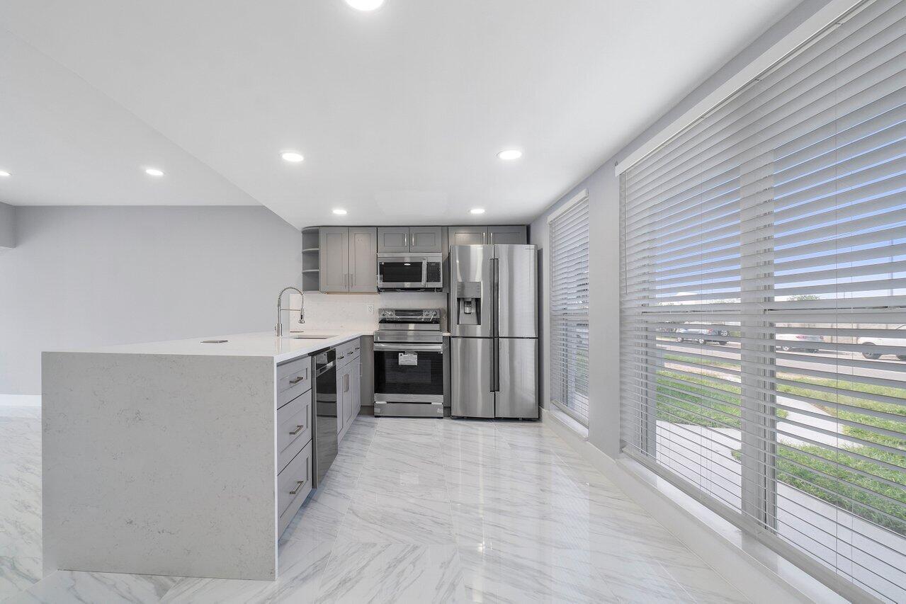 FAIR WAY PARK - Residential Income