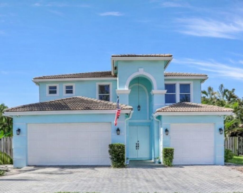 Photo of 400 SW 15th Drive, Boca Raton, FL 33432 (MLS # B26001703)