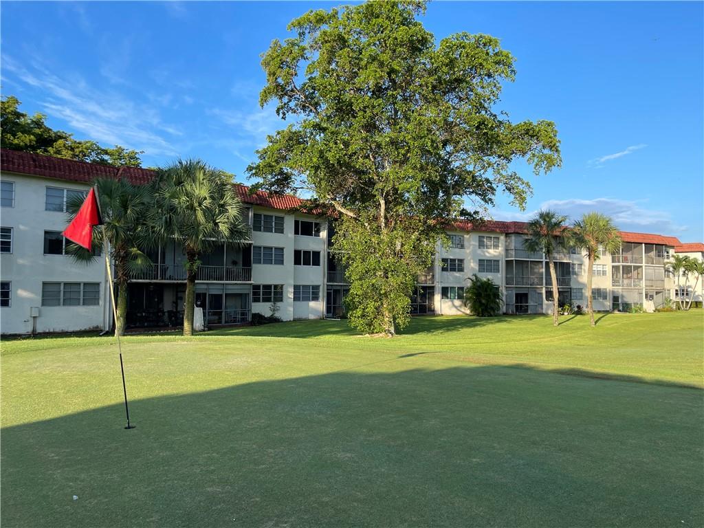 Spectacular Golf views from this second floor 1 Bedroom, 1 Den and 1-1/2 Bathroom unit. Unit features brand new laminated floor, updated kitchen cabinets with stainless steel appliances. This unit is conveniently located near the elevator and storage room. Hollybrook Golf & Tennis is a 55+ community that is gated with security patrol. It has two Par 3 Golf courses, Tennis / Pickleball facilities, heated pools, fitness center,, theater, restaurant and much more (visit hollybrook website for more info). Non mandatory membership. No Recreation Lease for this particular property. Located near shopping centers and stores.