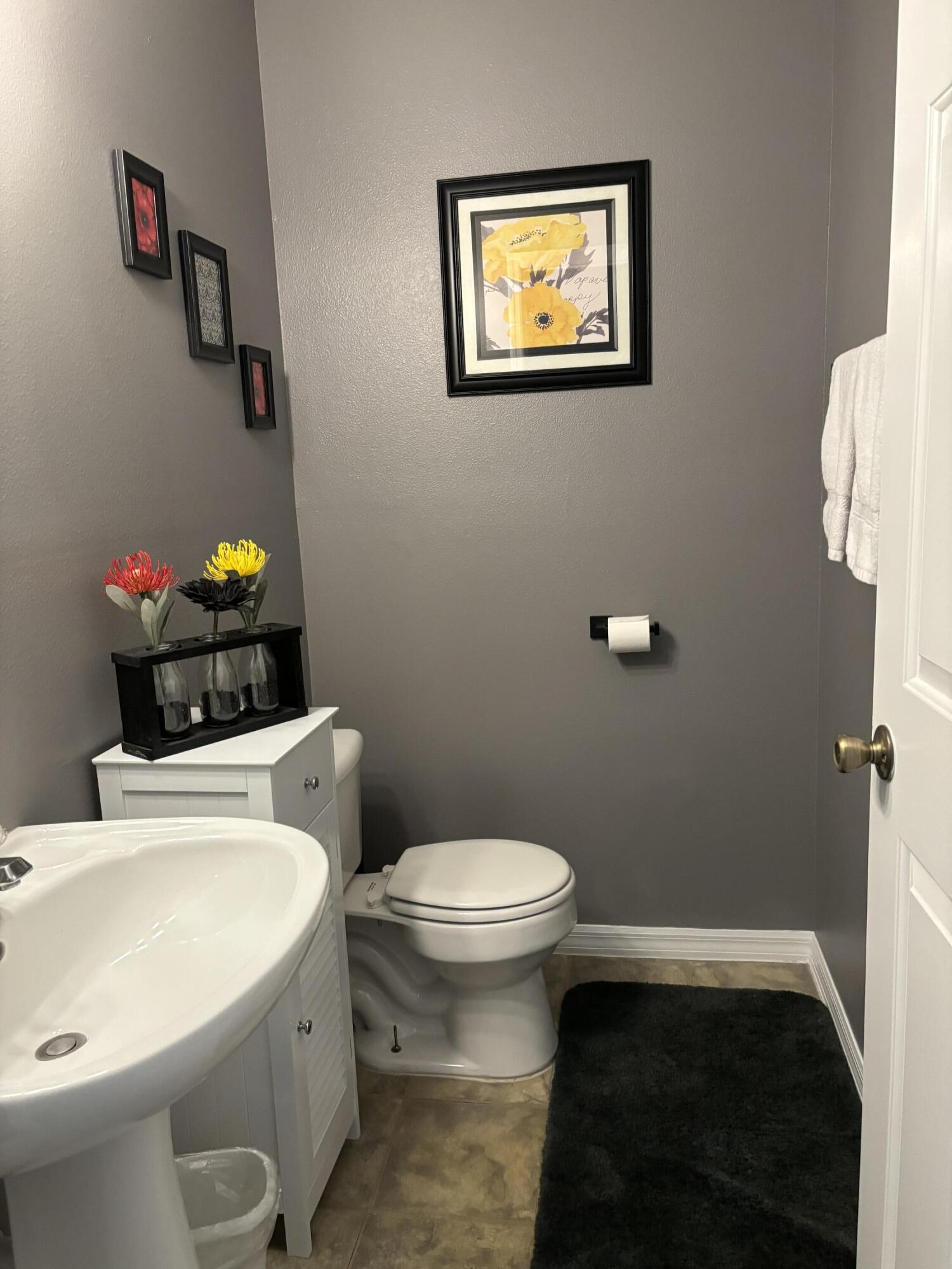 WINDSOR OAKS - Residential