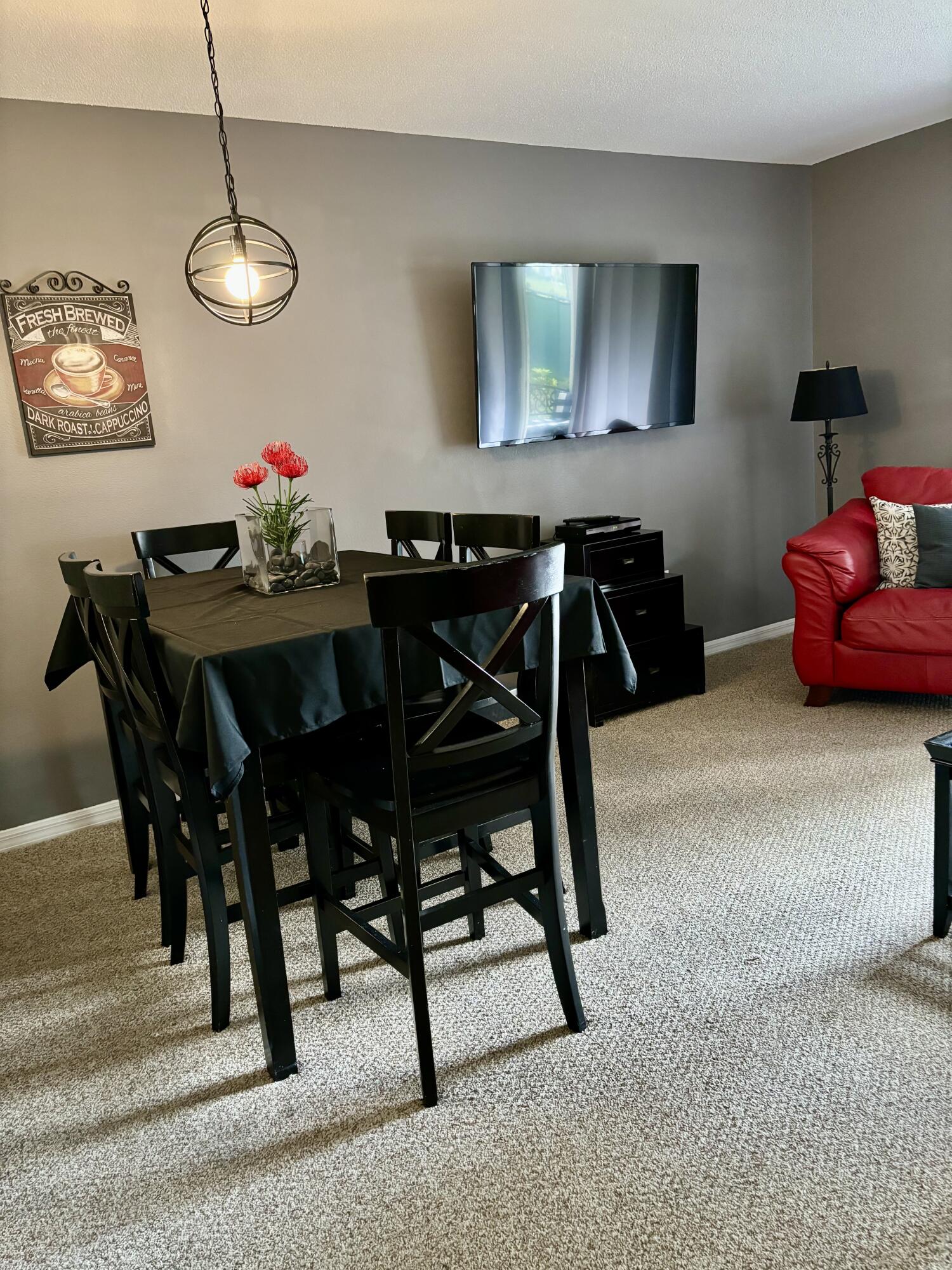 WINDSOR OAKS - Residential