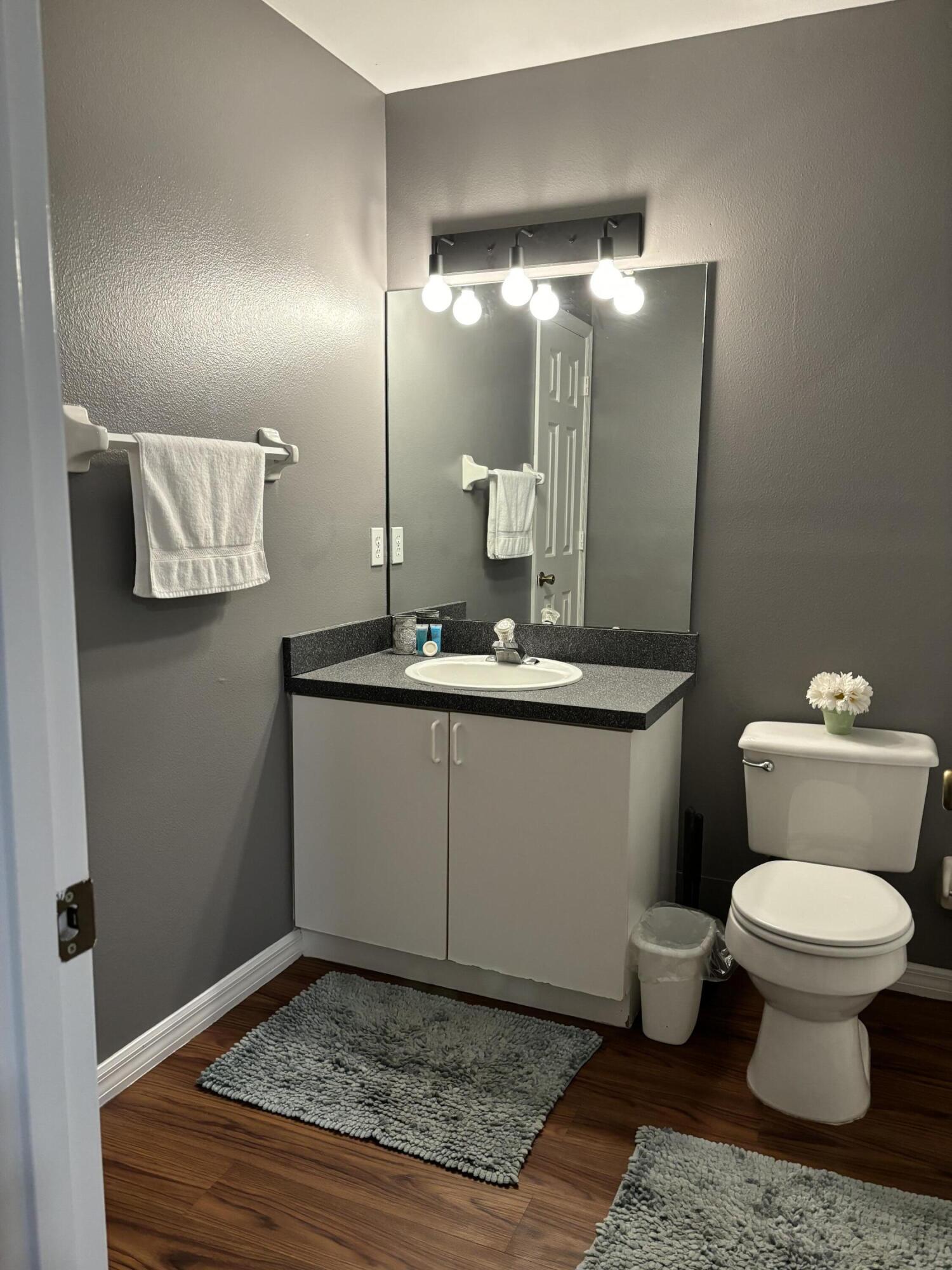 WINDSOR OAKS - Residential