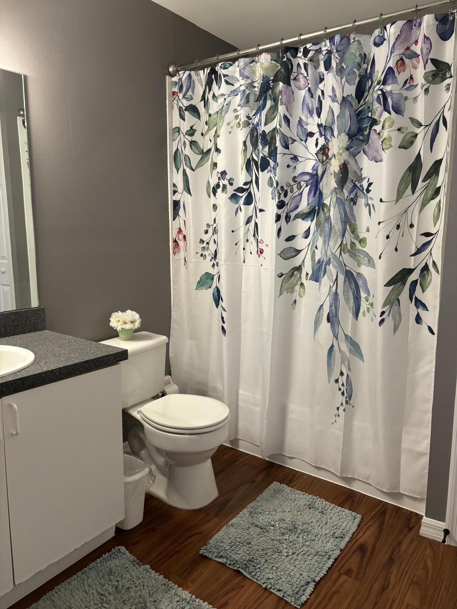 WINDSOR OAKS - Residential