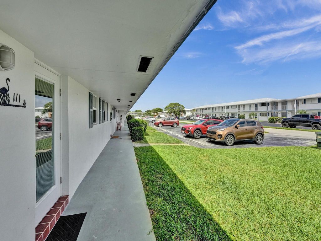 Photo of 1119 Lake Terrace #111, Boynton Beach, FL 33426 (MLS # F10430860)