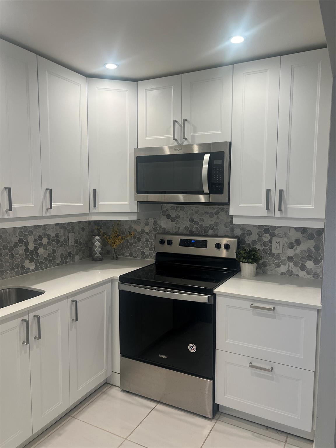 Entrada Condo I - Residential Lease