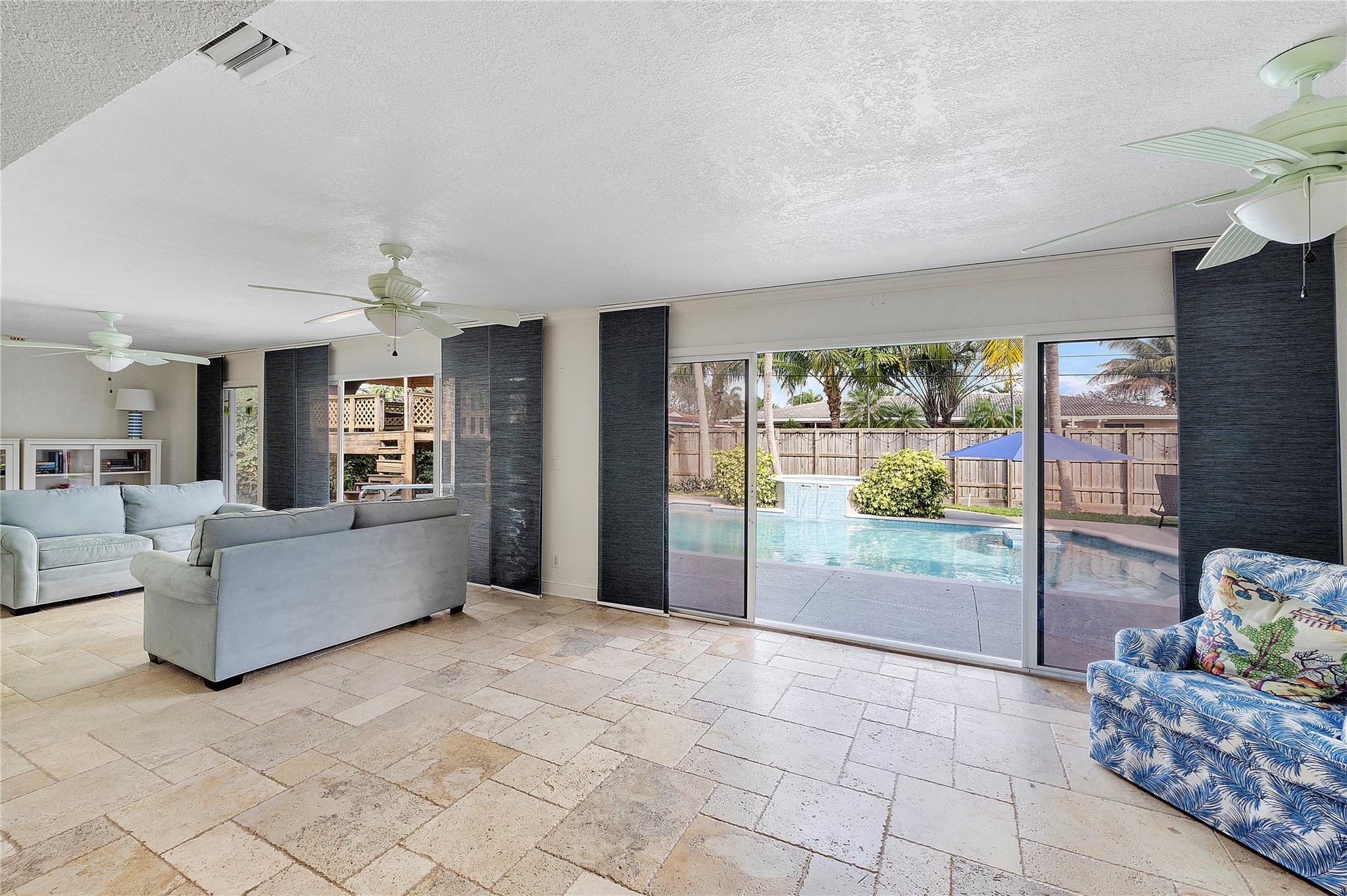 Hollywood Hills 6-22 B - Residential