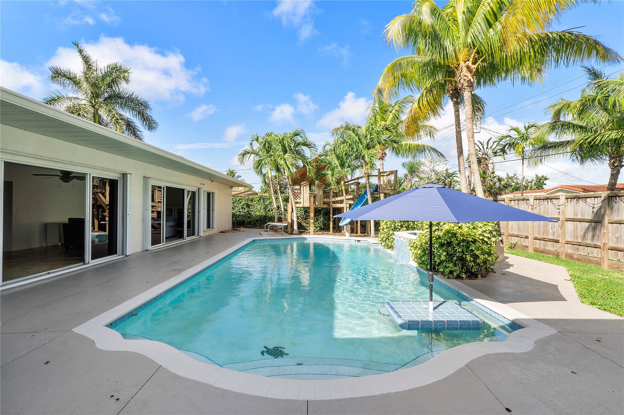 Hollywood Hills 6-22 B - Residential