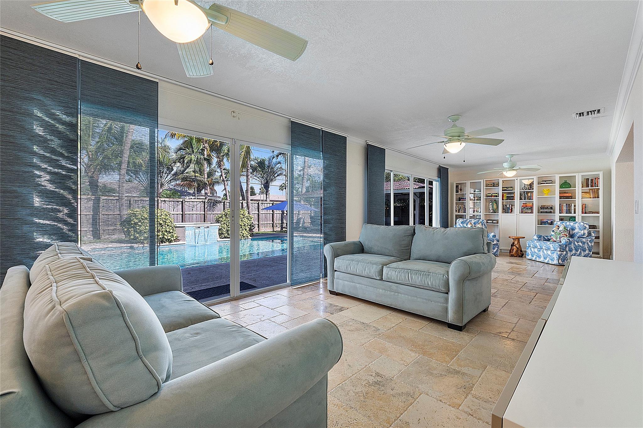 Hollywood Hills 6-22 B - Residential