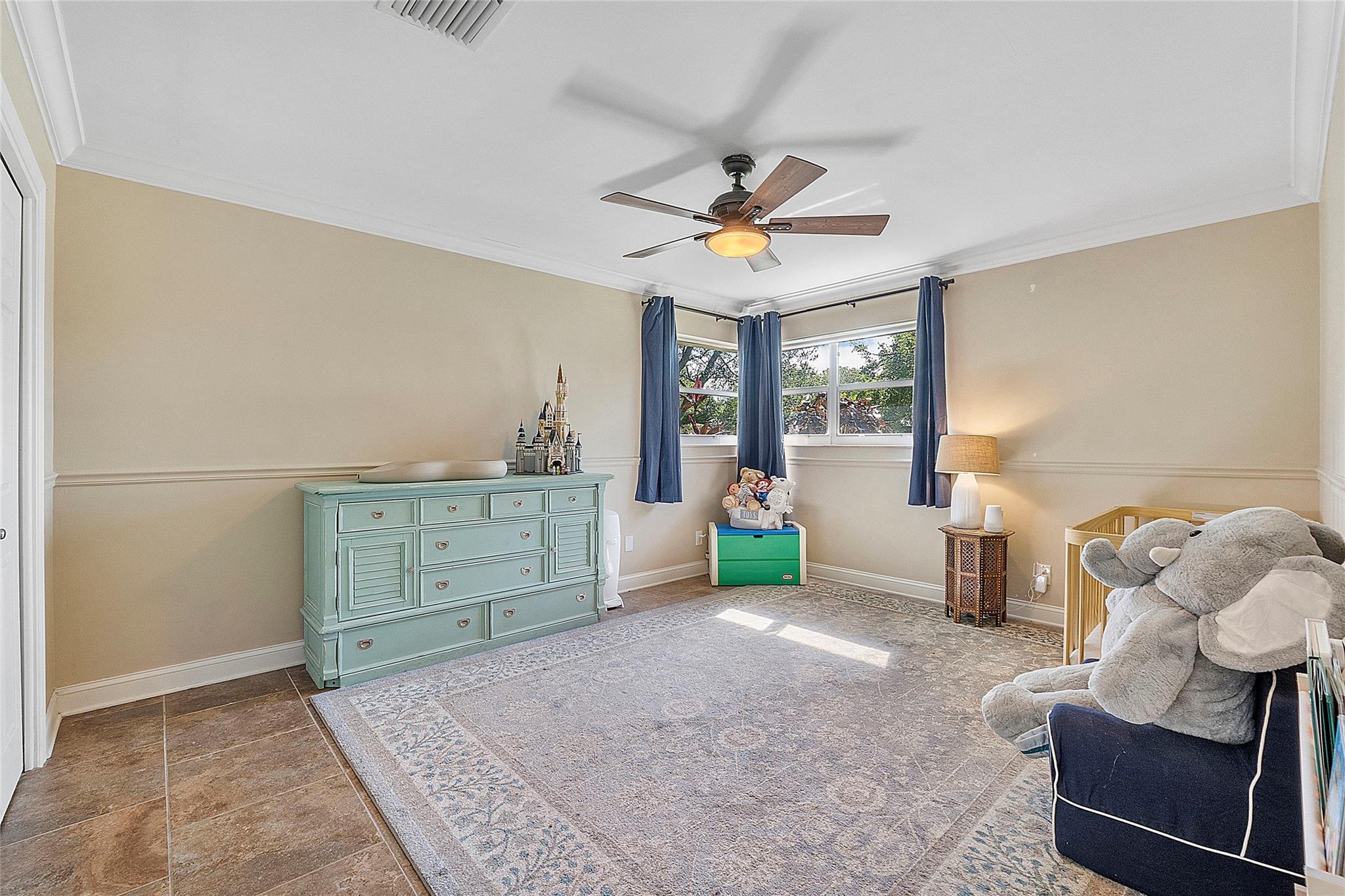 Hollywood Hills 6-22 B - Residential