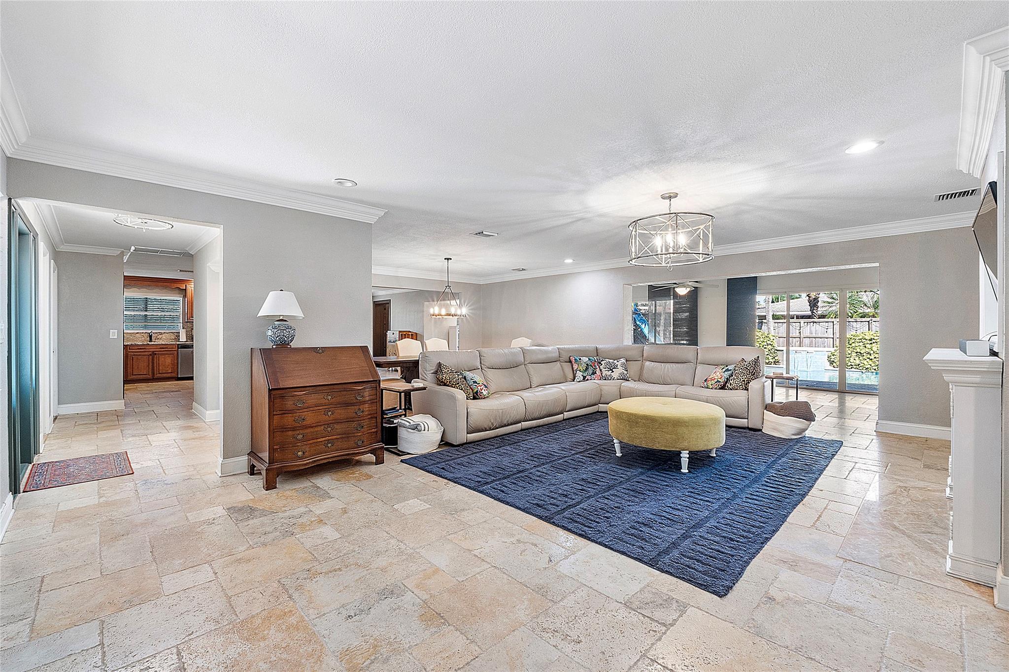 Hollywood Hills 6-22 B - Residential