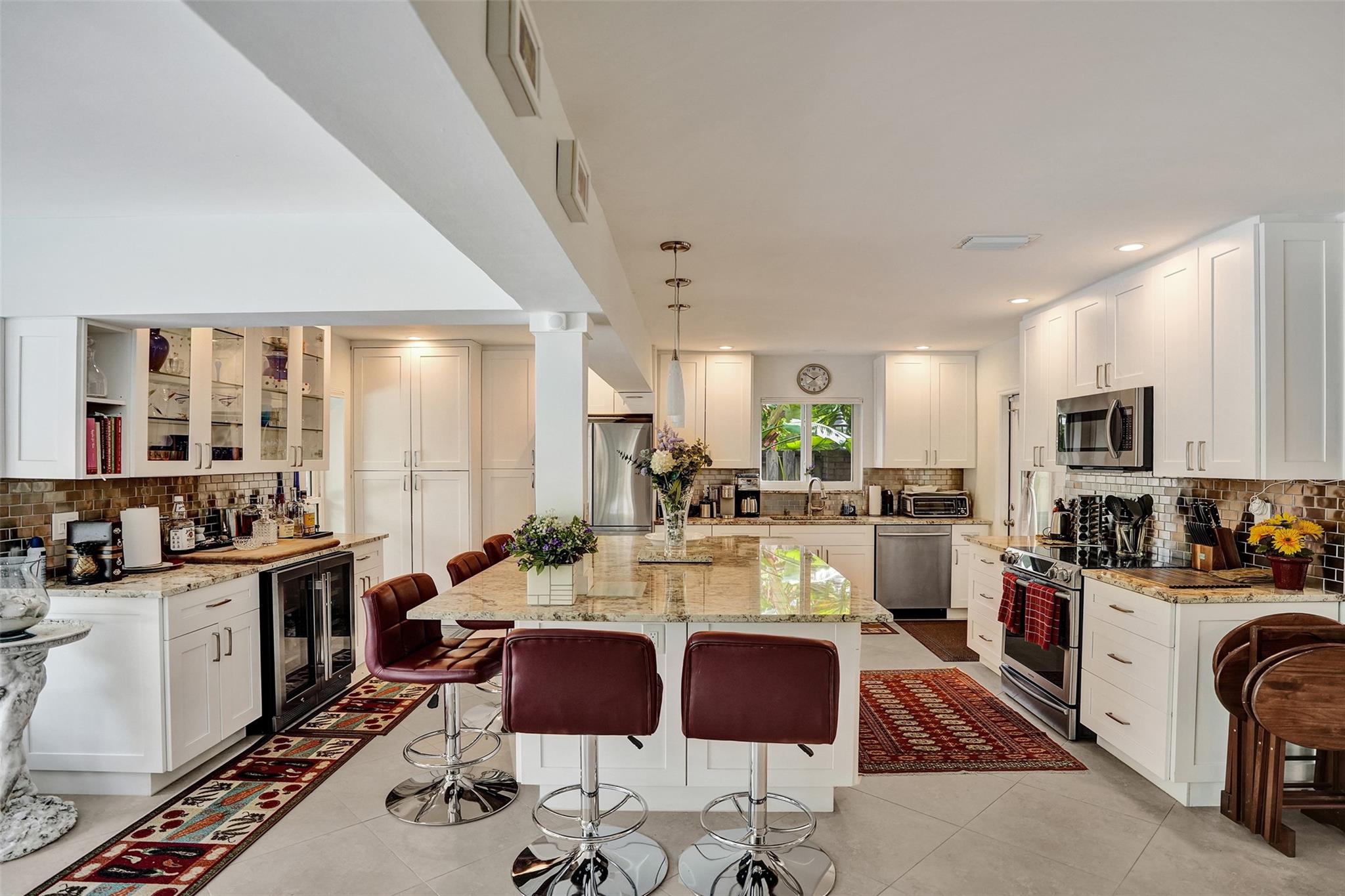 ALMAR ESTATES - Residential