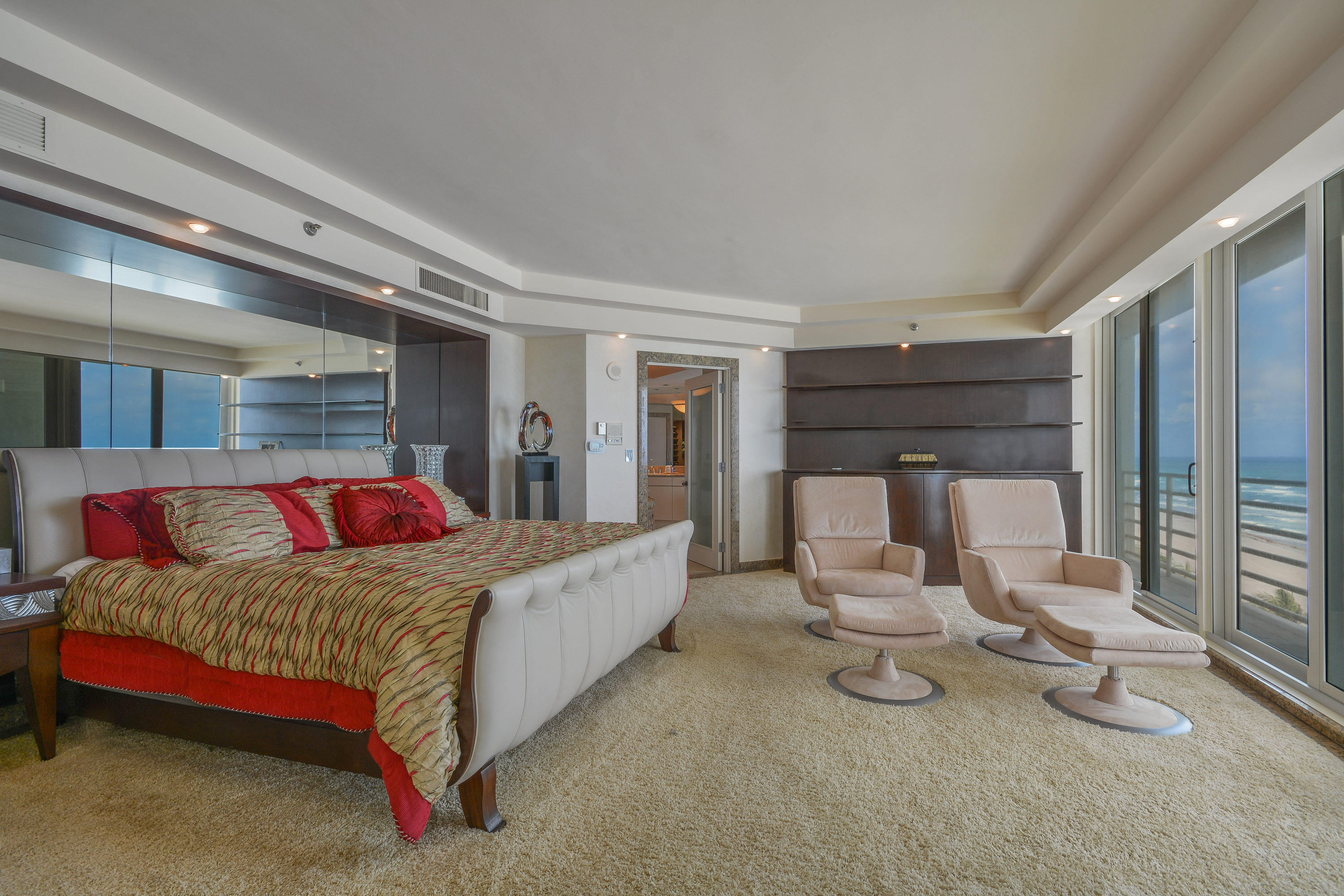 PRESIDENTIAL PLACE - Residential