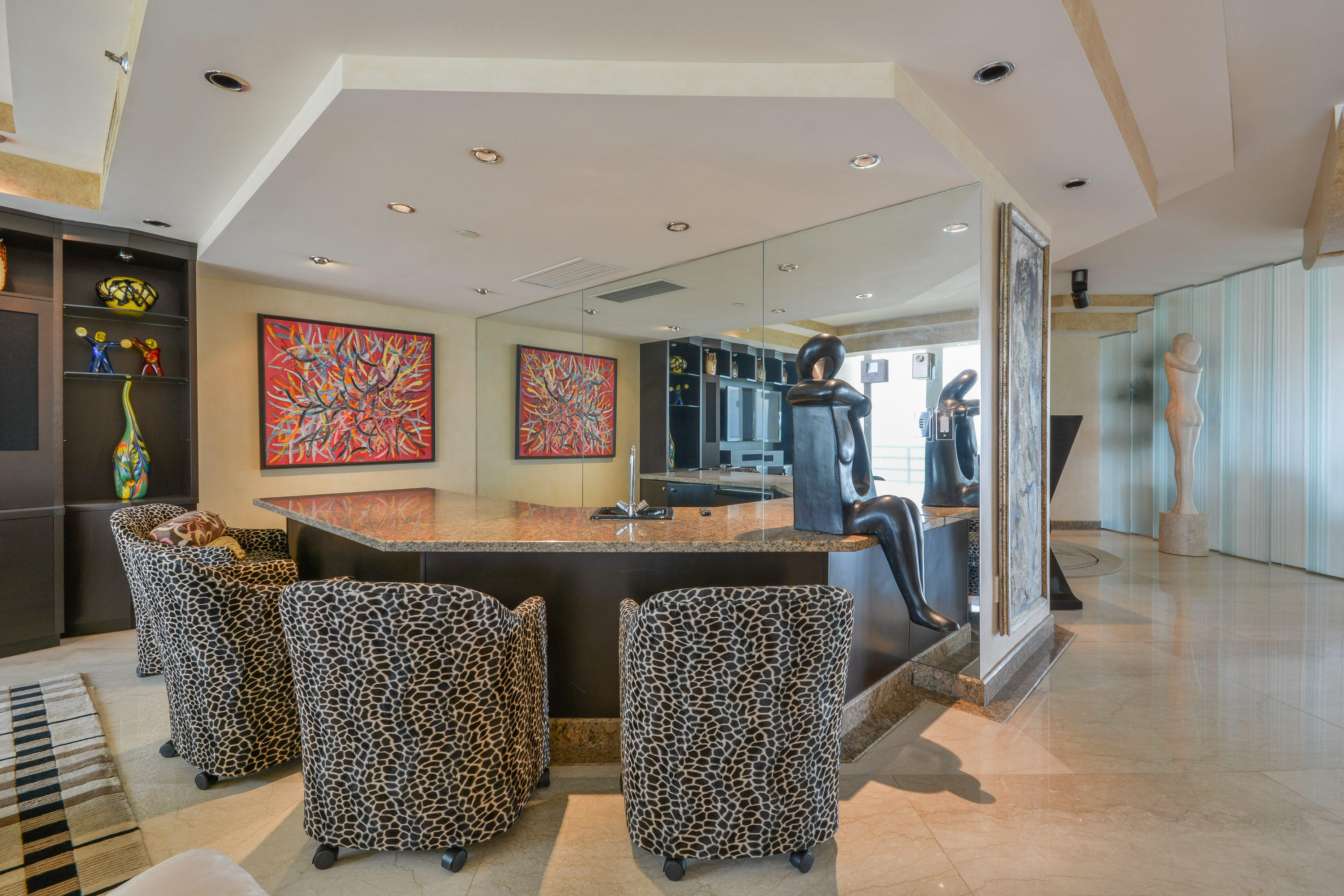 PRESIDENTIAL PLACE - Residential