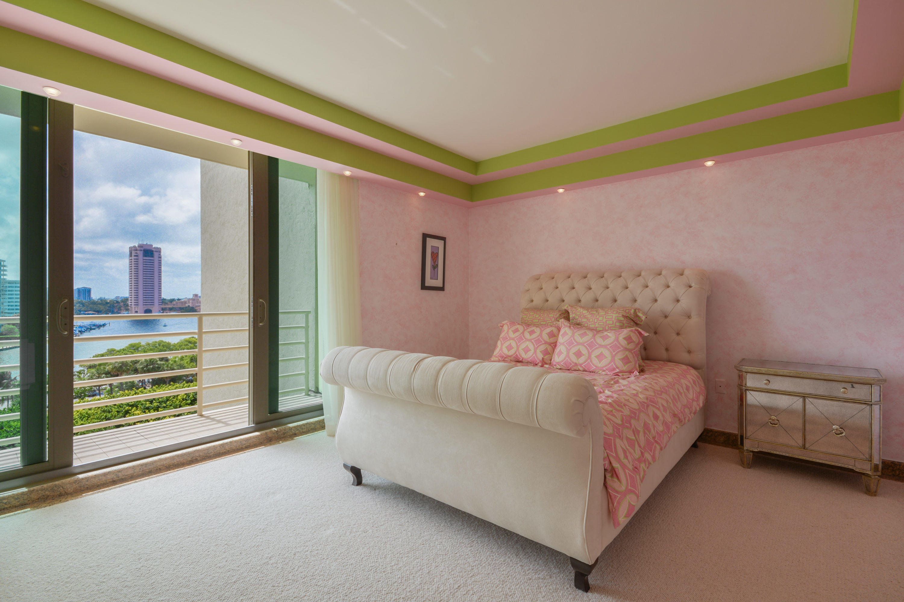 PRESIDENTIAL PLACE - Residential