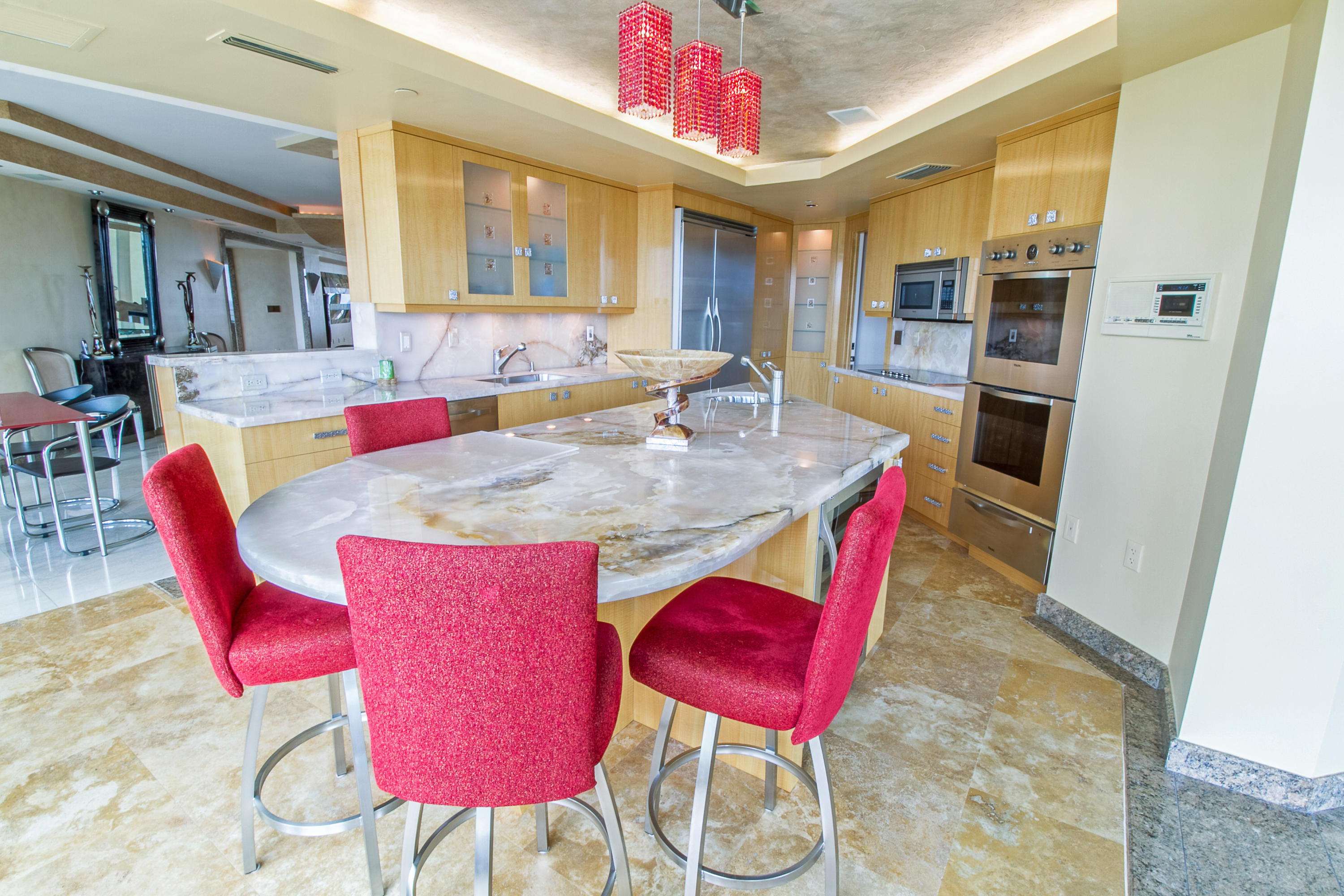 PRESIDENTIAL PLACE - Residential