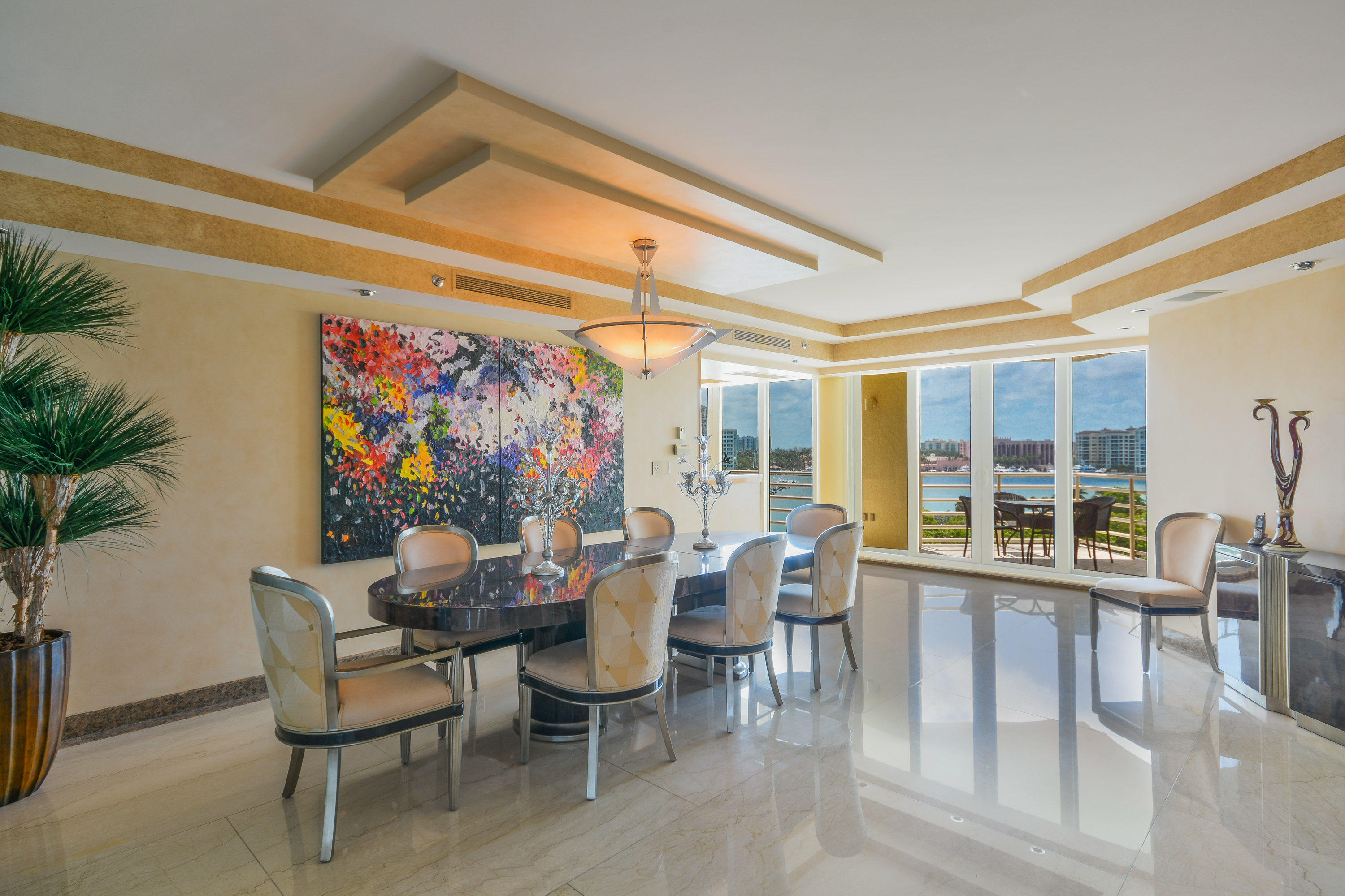 PRESIDENTIAL PLACE - Residential