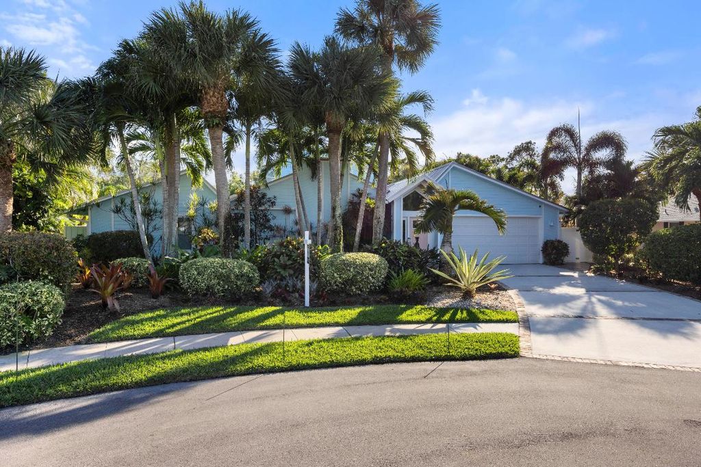 Photo of 1254 Holly Cove Drive, Jupiter, FL 33458 (MLS # R11036434)