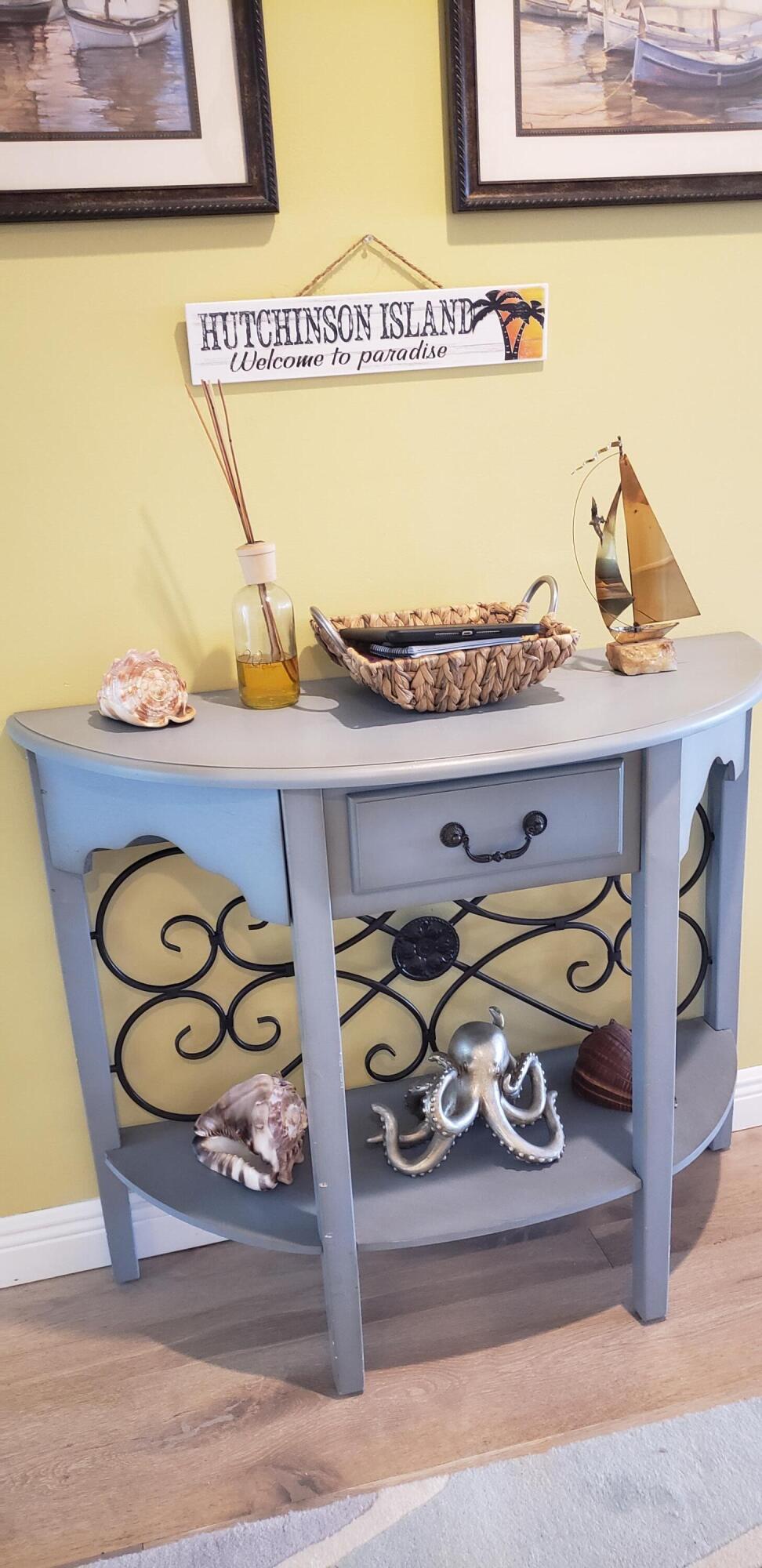 HUTCHINSON HOUSE CONDO - Residential Lease