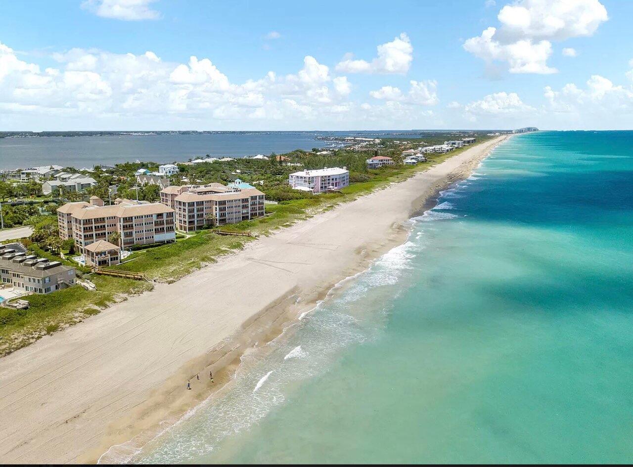 HUTCHINSON HOUSE CONDO - Residential Lease