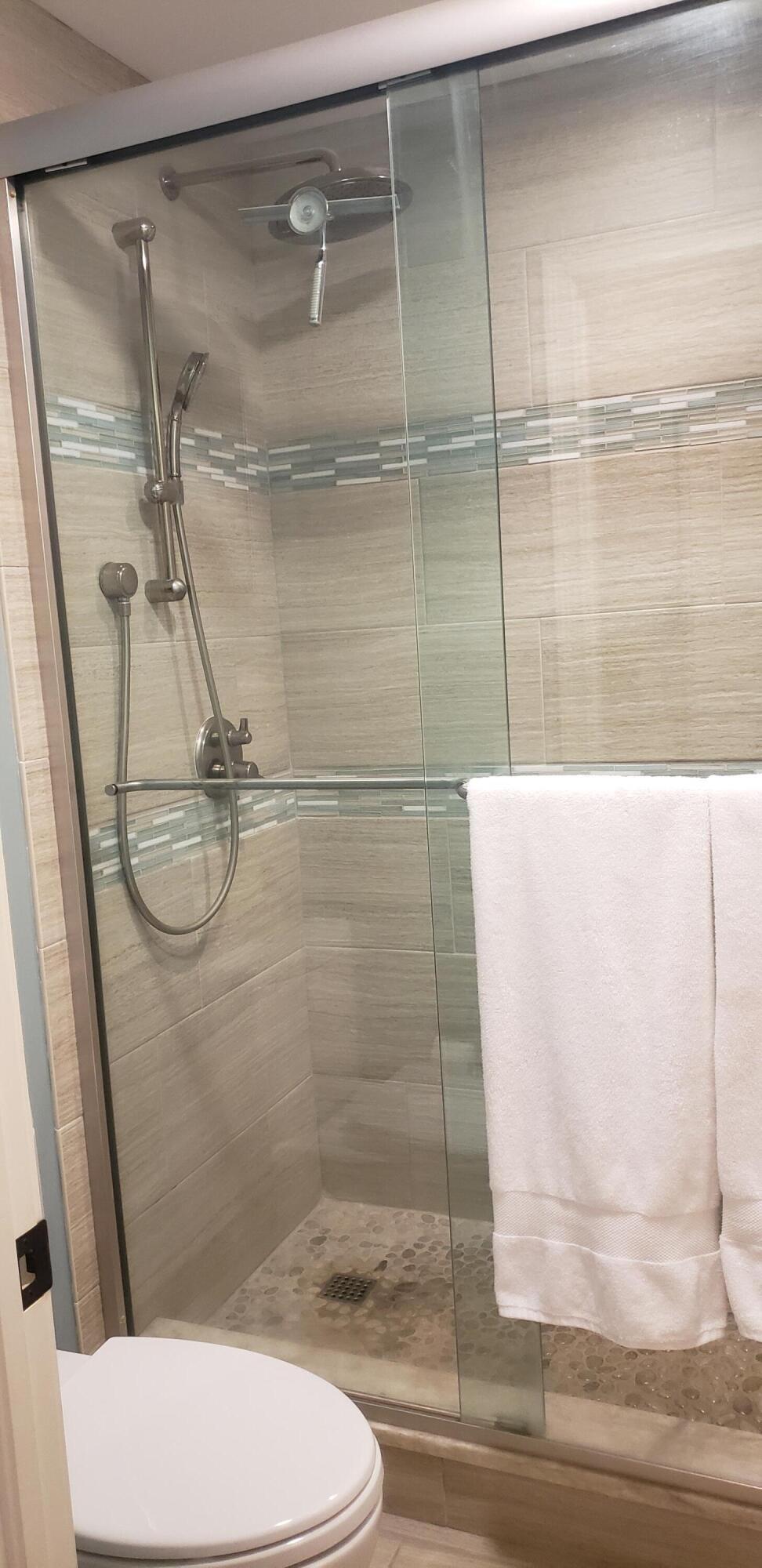 HUTCHINSON HOUSE CONDO - Residential Lease