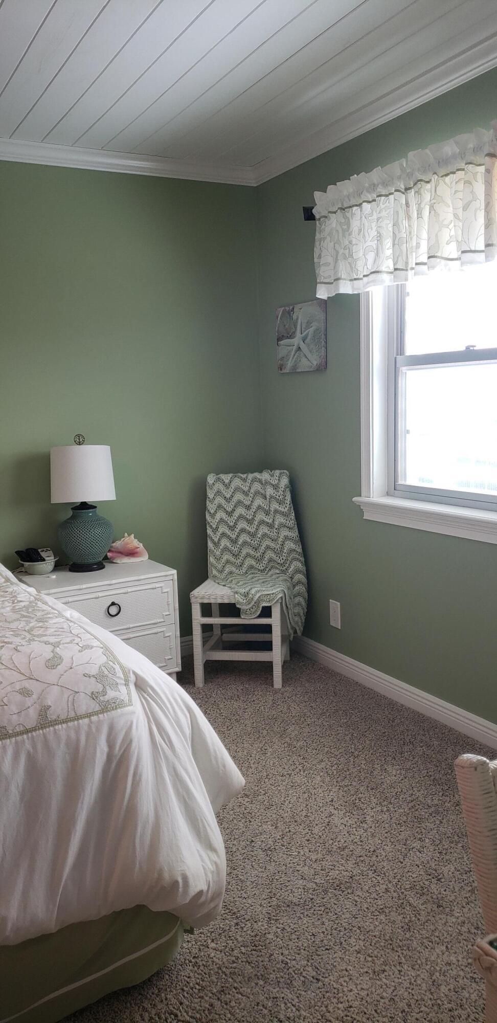 HUTCHINSON HOUSE CONDO - Residential Lease