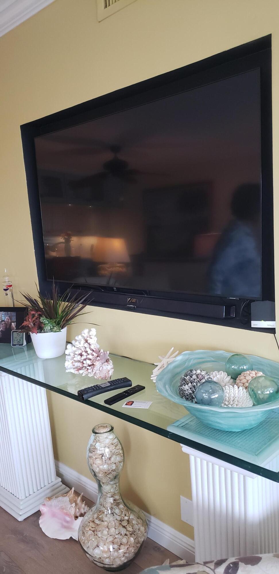 HUTCHINSON HOUSE CONDO - Residential Lease