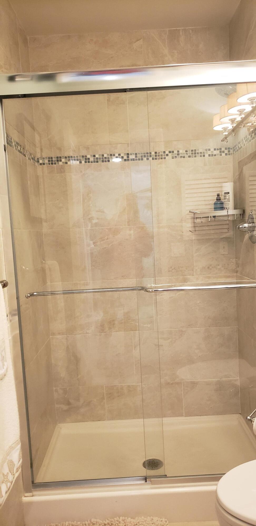 HUTCHINSON HOUSE CONDO - Residential Lease