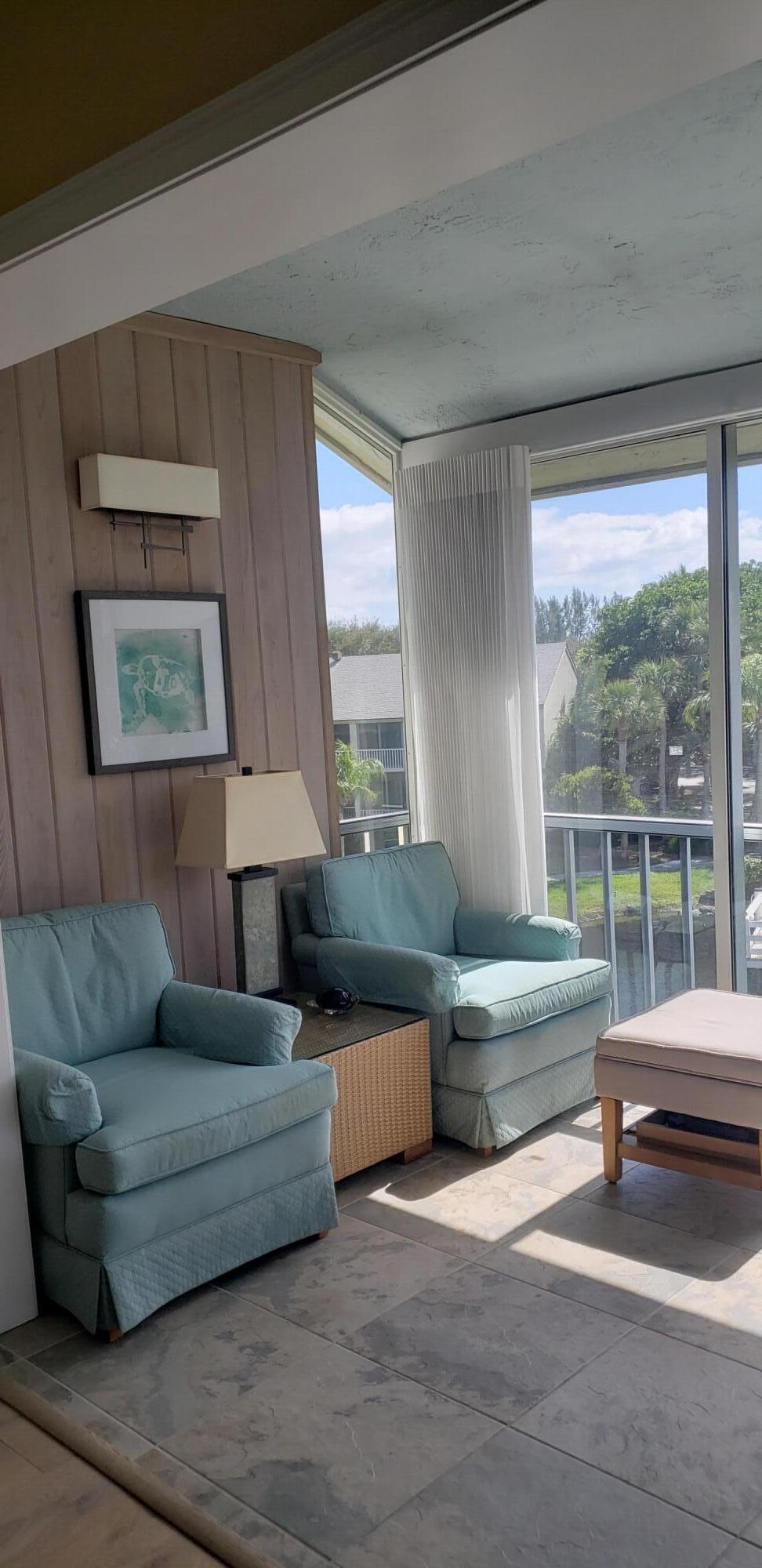 HUTCHINSON HOUSE CONDO - Residential Lease