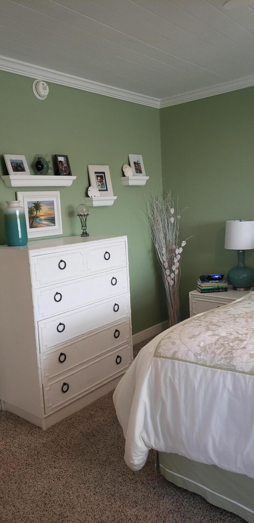 HUTCHINSON HOUSE CONDO - Residential Lease