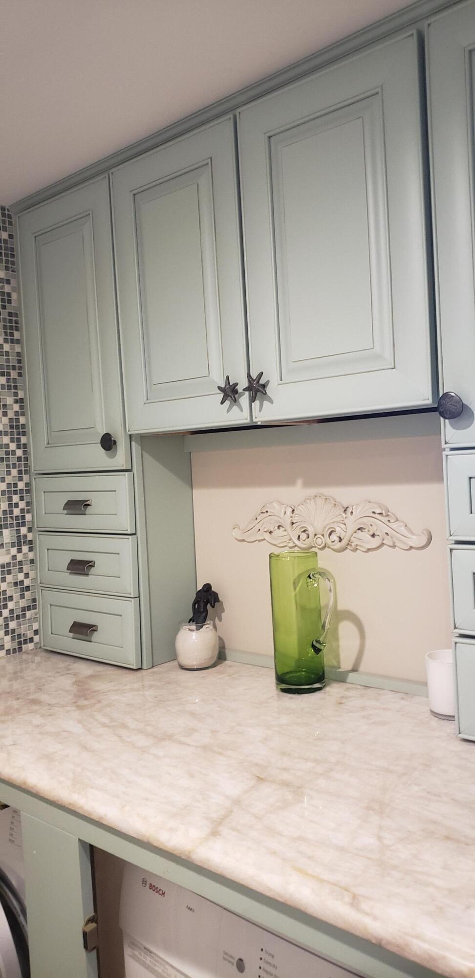 HUTCHINSON HOUSE CONDO - Residential Lease