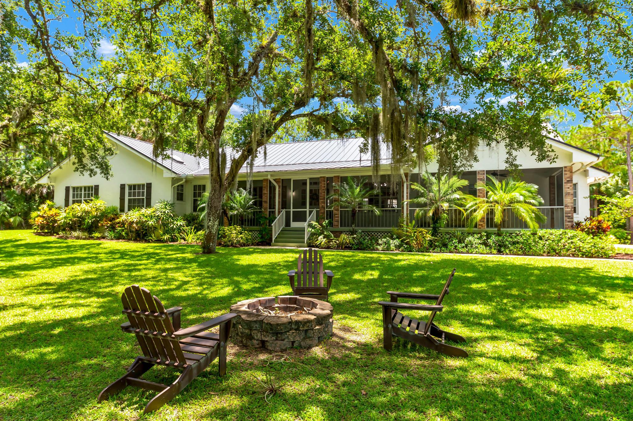 9266 Oak Hammock Lane
