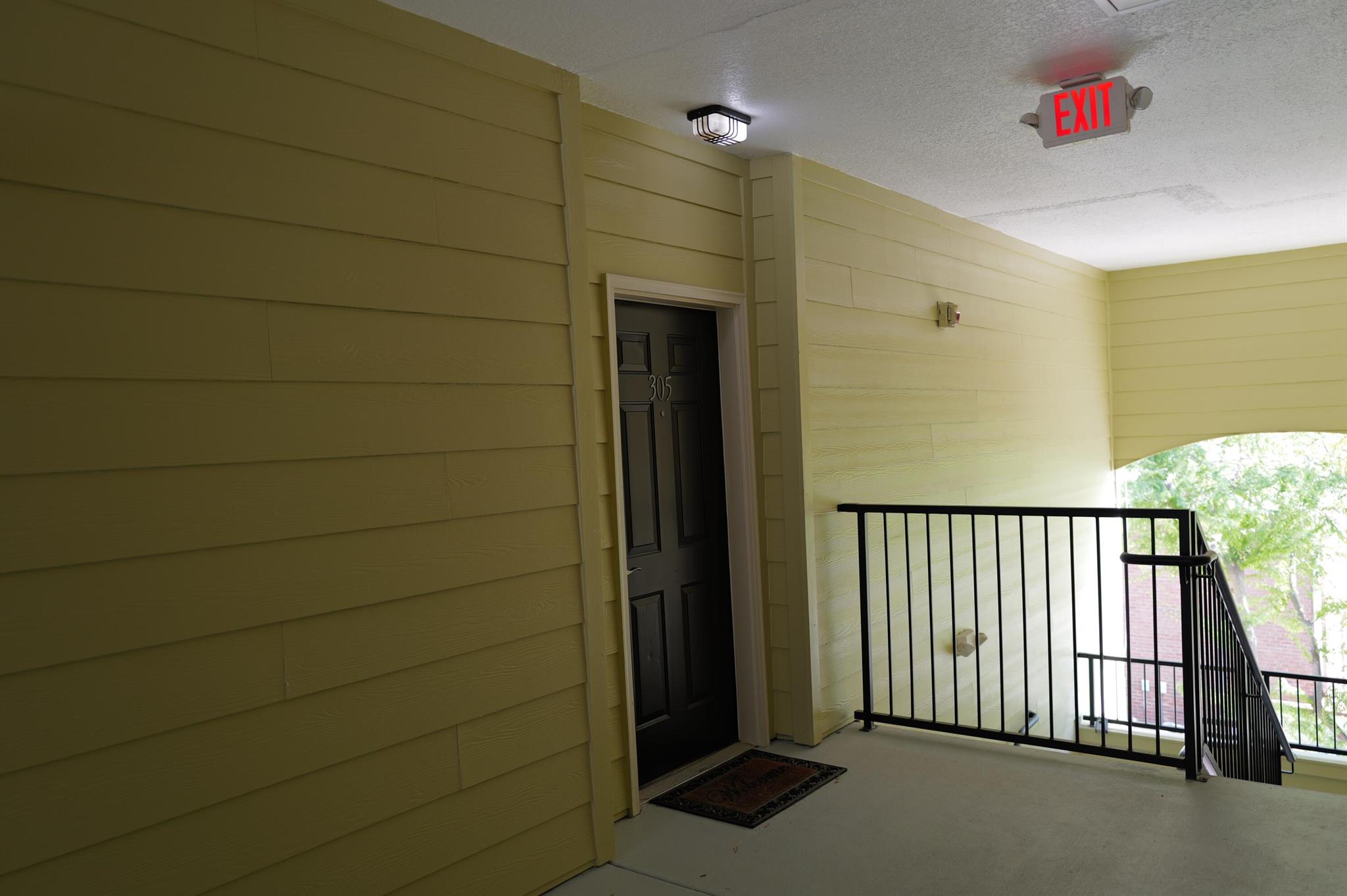 1257 SW 9th Road SW 305