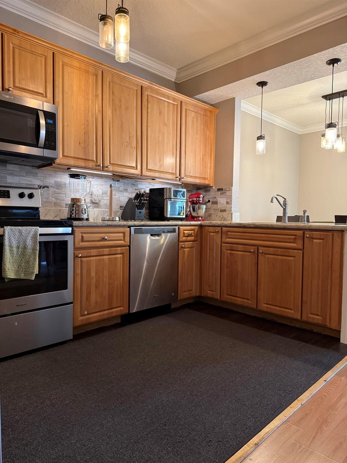 1257 SW 9th Road SW 305